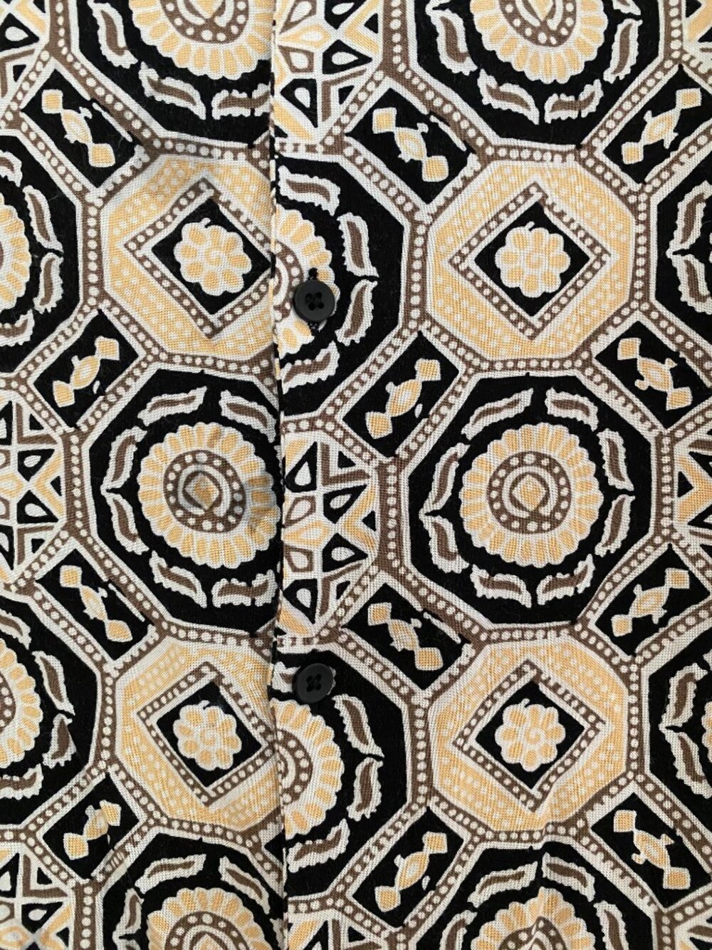 Geometric Pattern Button Up - Picture 5 of 7